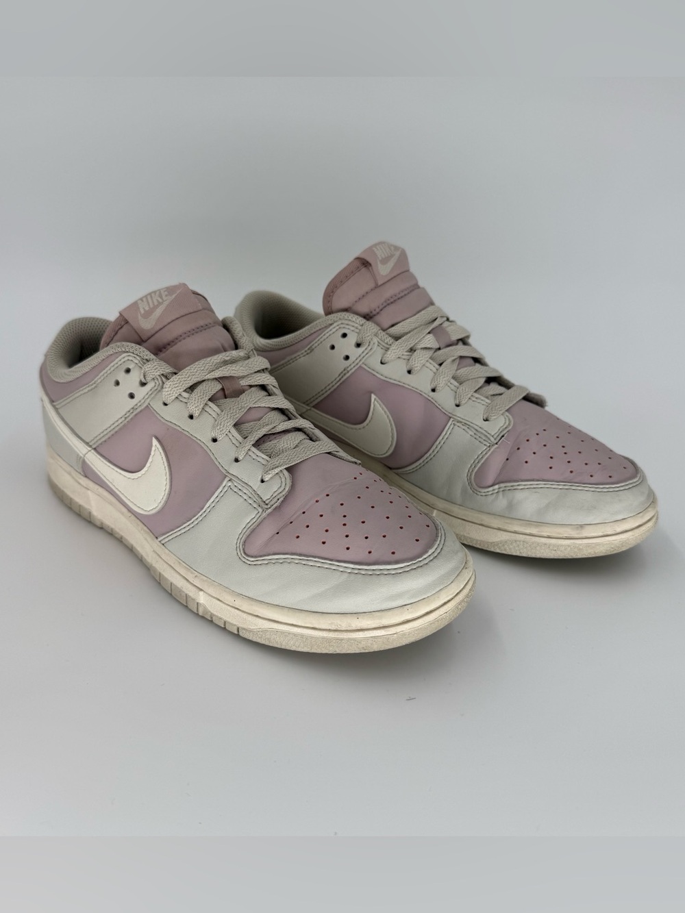 Nike Women’s Dunk Low Bone/Sail/Platinum Violet. Size 9